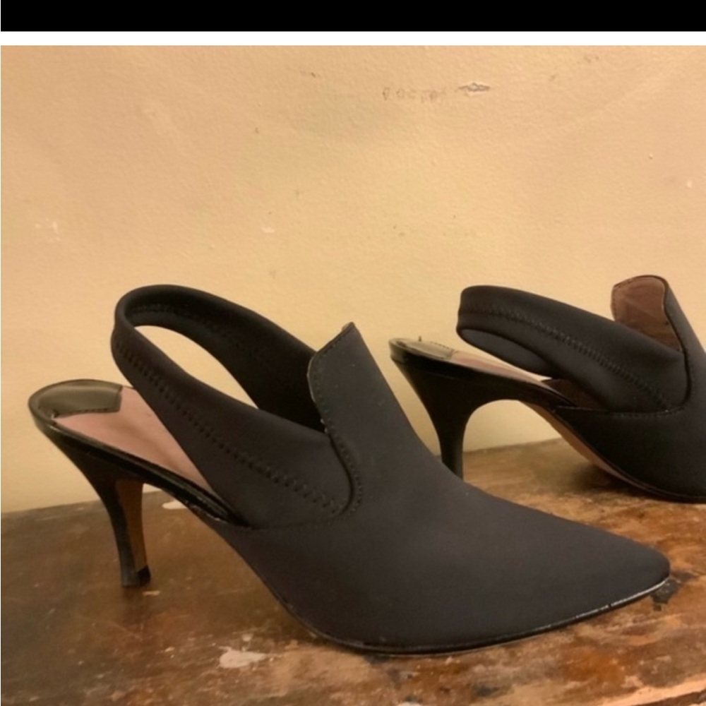 Donald J Pliner Neoprene sling  back heel